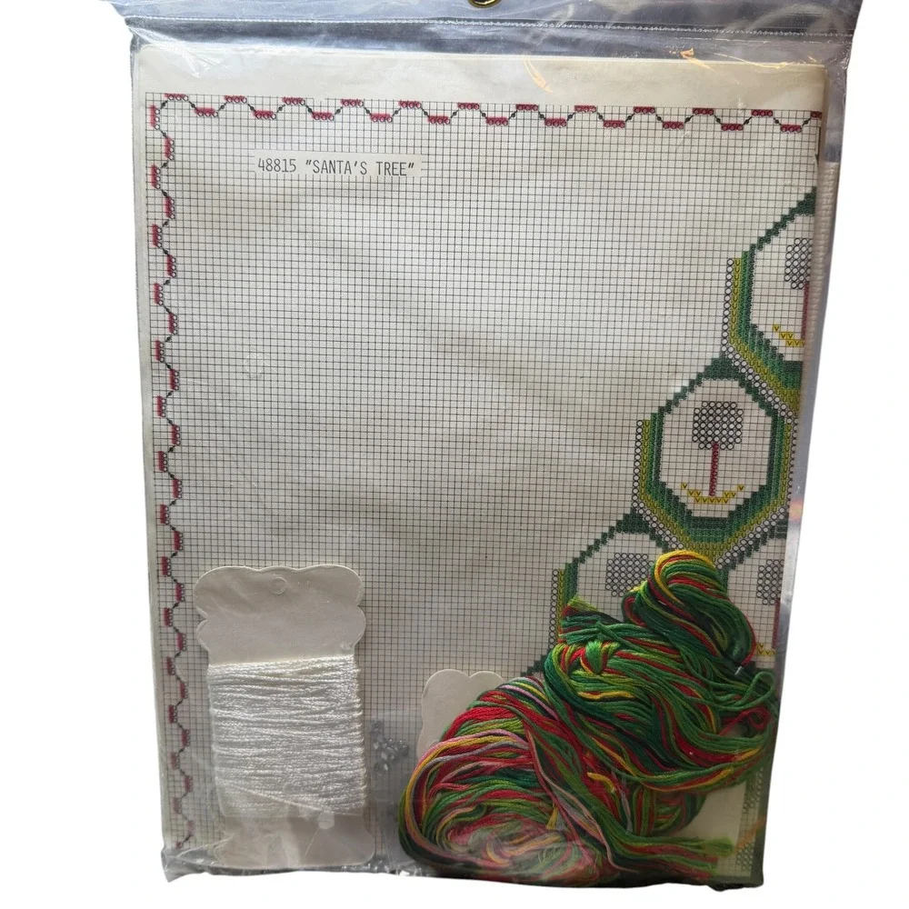 Bucilla Counted Cross Stitch Kit 48815 Santas Tree Christmas Sampler Vintage New
